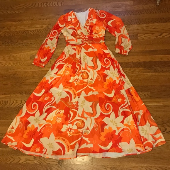 Long sleeve low V neck maxi dress size M - Picture 6 of 11